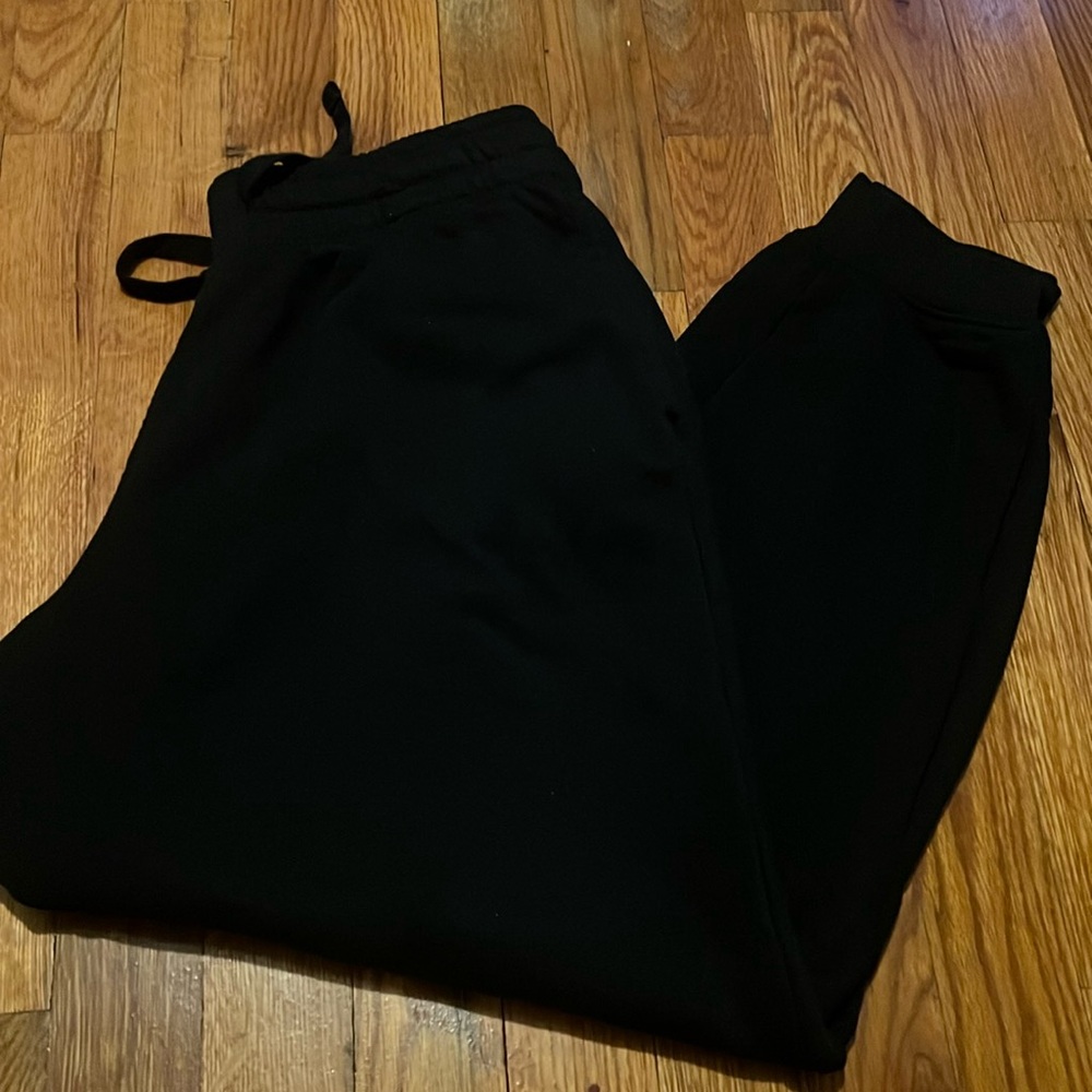 comfortable black sweats